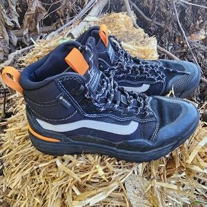 Vans ultra range Gore Tex hiking boot Tennis shoe womens 7.5 men 6 Halloween 🎃